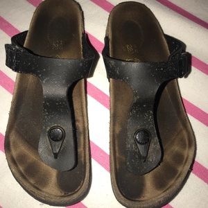Kids size 3 BIRKENSTOCKS